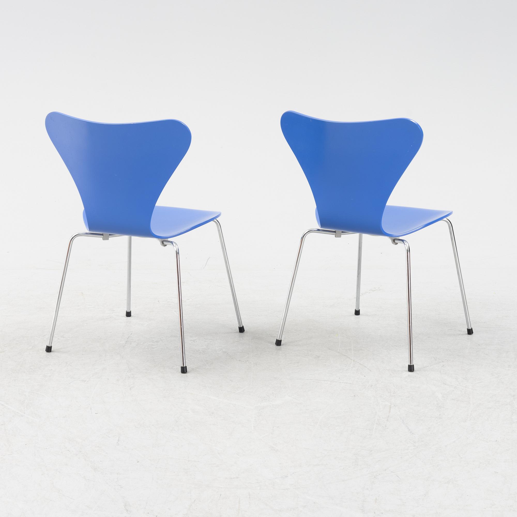 Arne Jacobsen, a set of 'Series 7' chairs from Fritz Hansen, Denmark 1997.