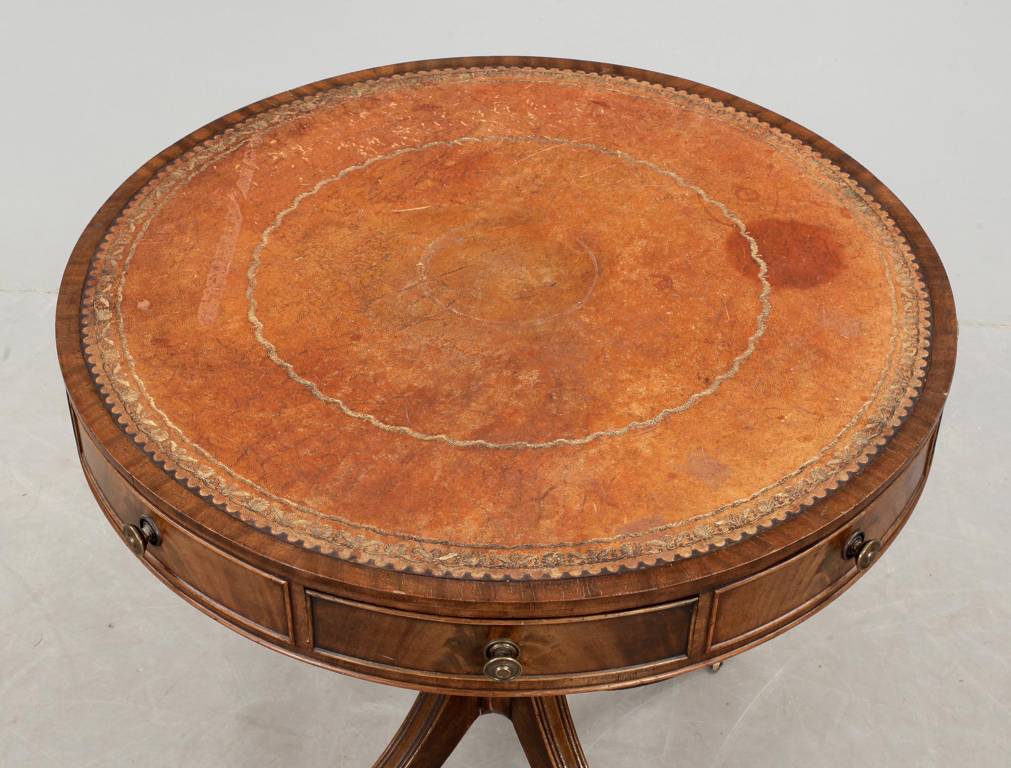 KARUSELLBORD, mahogny, engelsk stil, 1800-talets senare hälft.