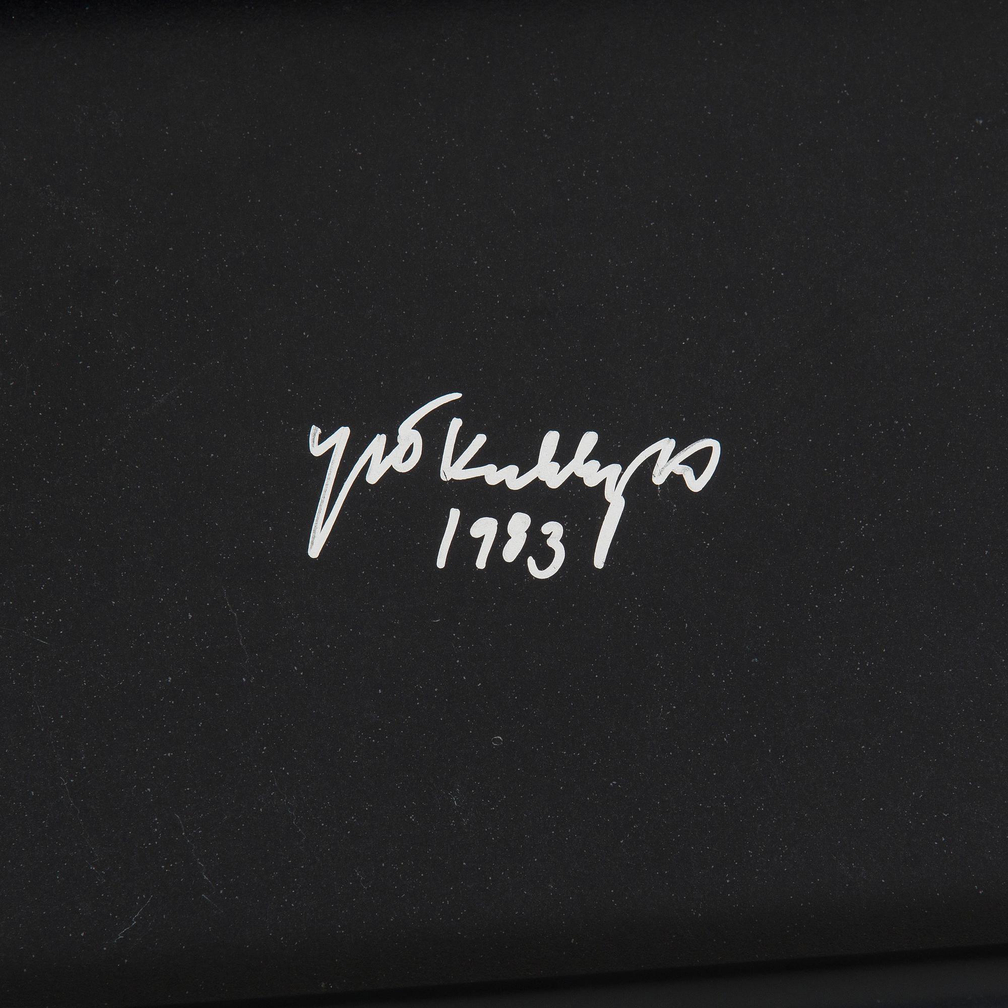 Yrjö Kukkapuro, tuoli, "Vino", Avarte 1980-luku, signeerattu Yrjö Kukkapuro -83.