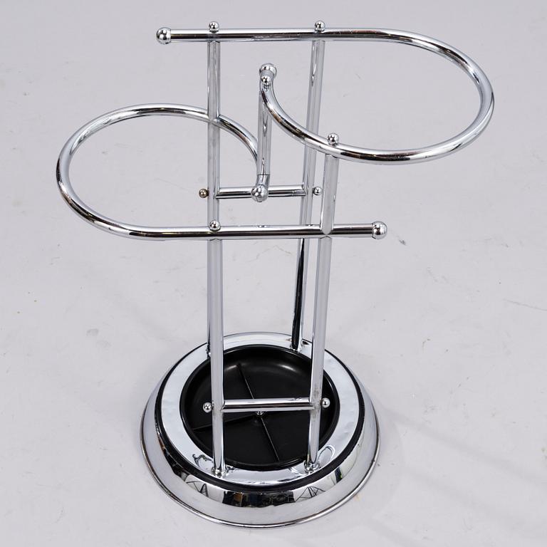 A umbrella stand from the latter half of the 21st century.