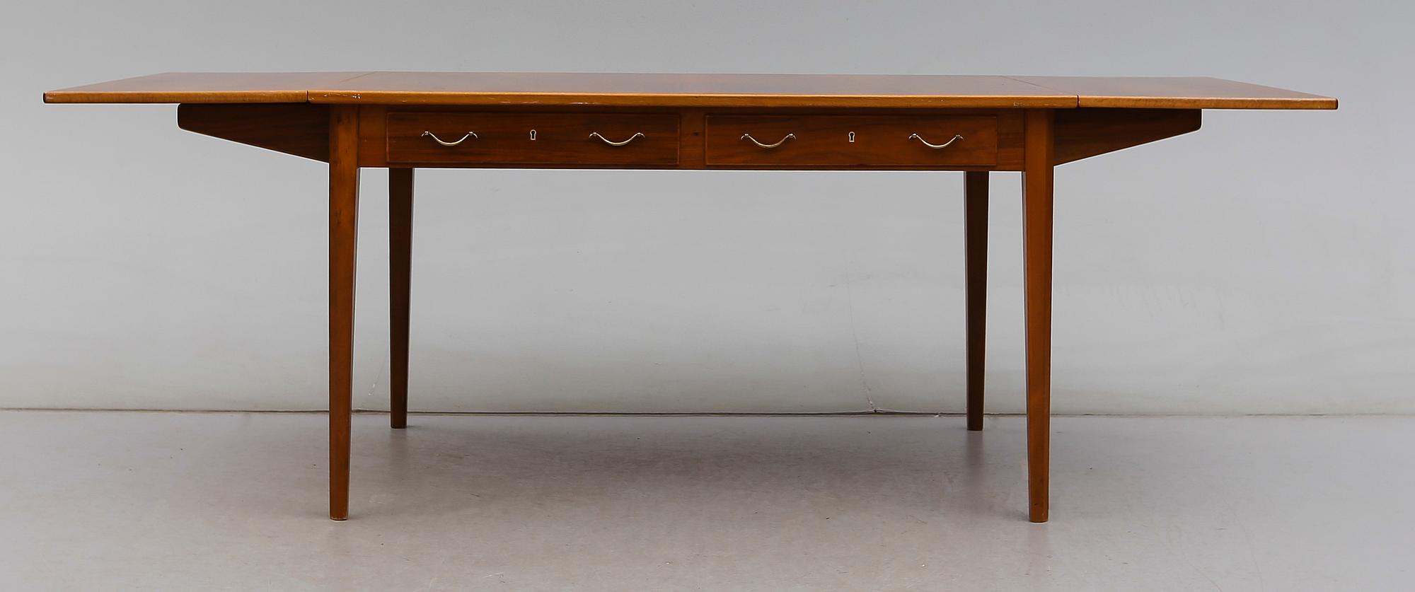 SKRIVBORD, David Rosén, Svenska Möbelfabriken, 1900-talets mitt.