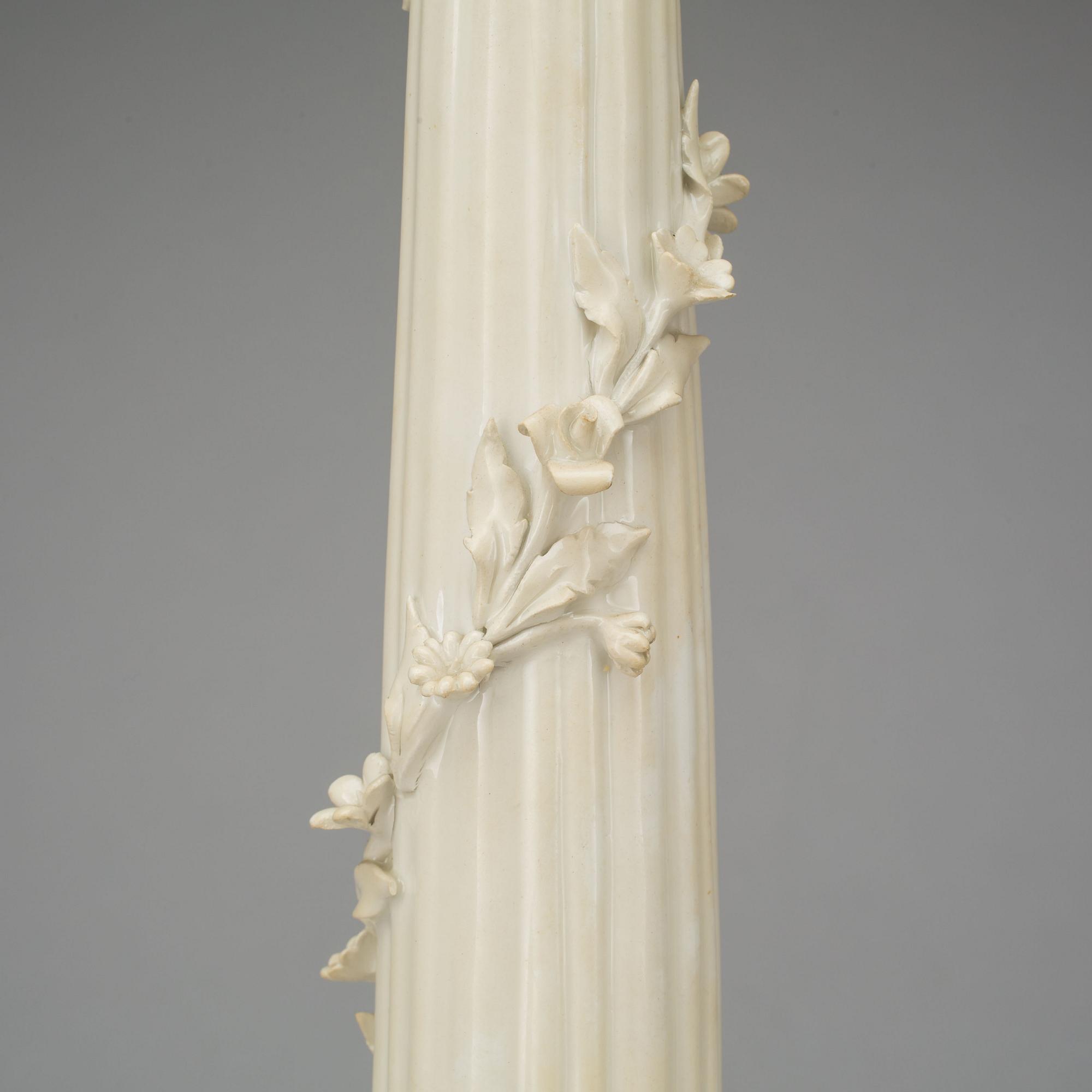 BORDSLAMPOR, porslin,  ett par, Tiffany & co, Italy.