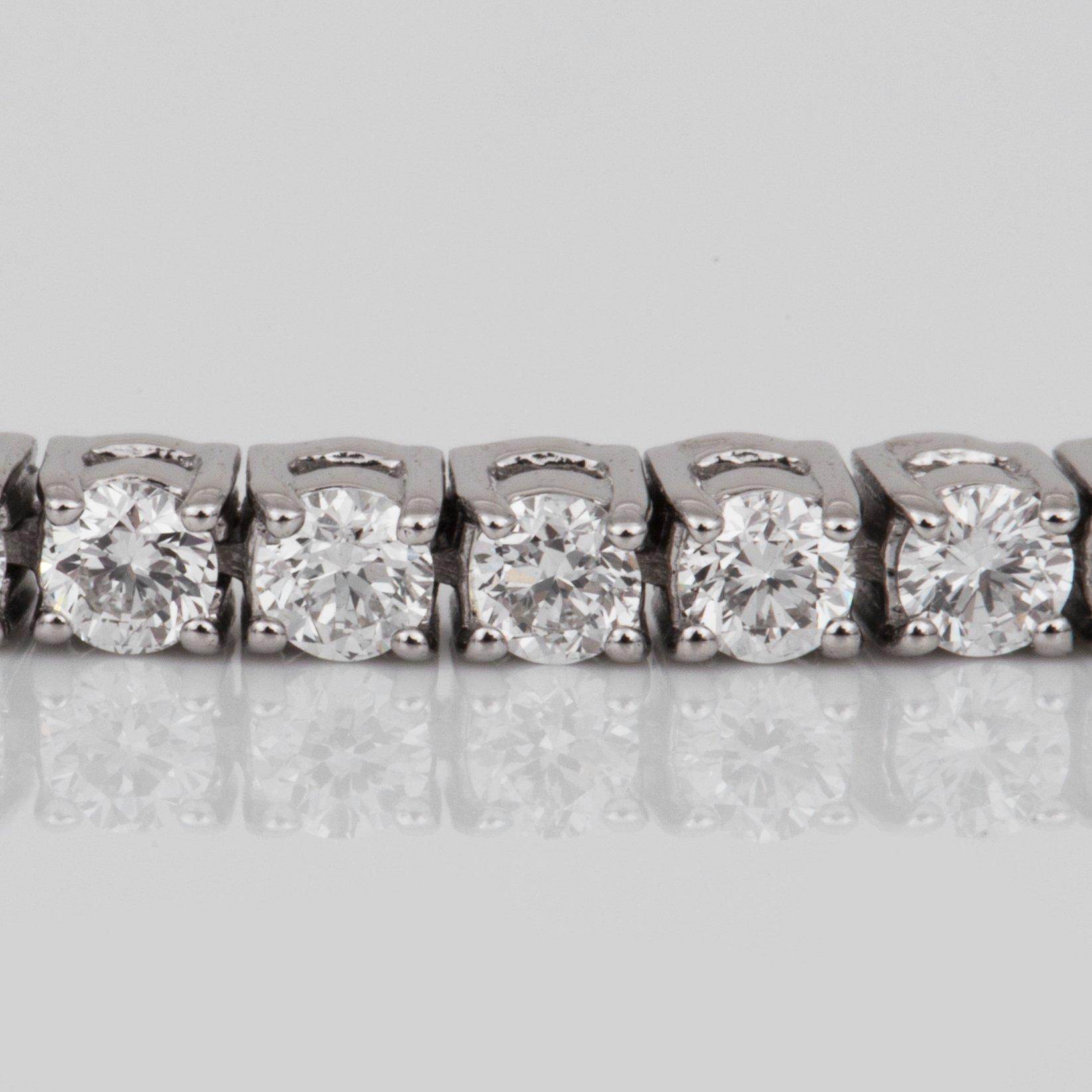 A circa 1.80 ct brilliant-cut diamond line bracelet.