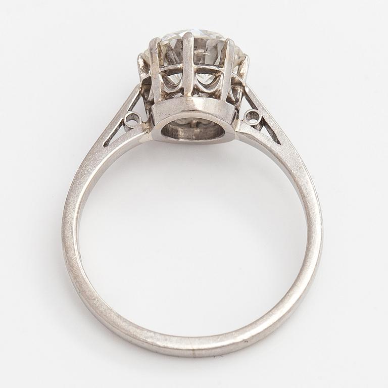 Ring, briljantslipad diamant ca 1,80 ct, platina.