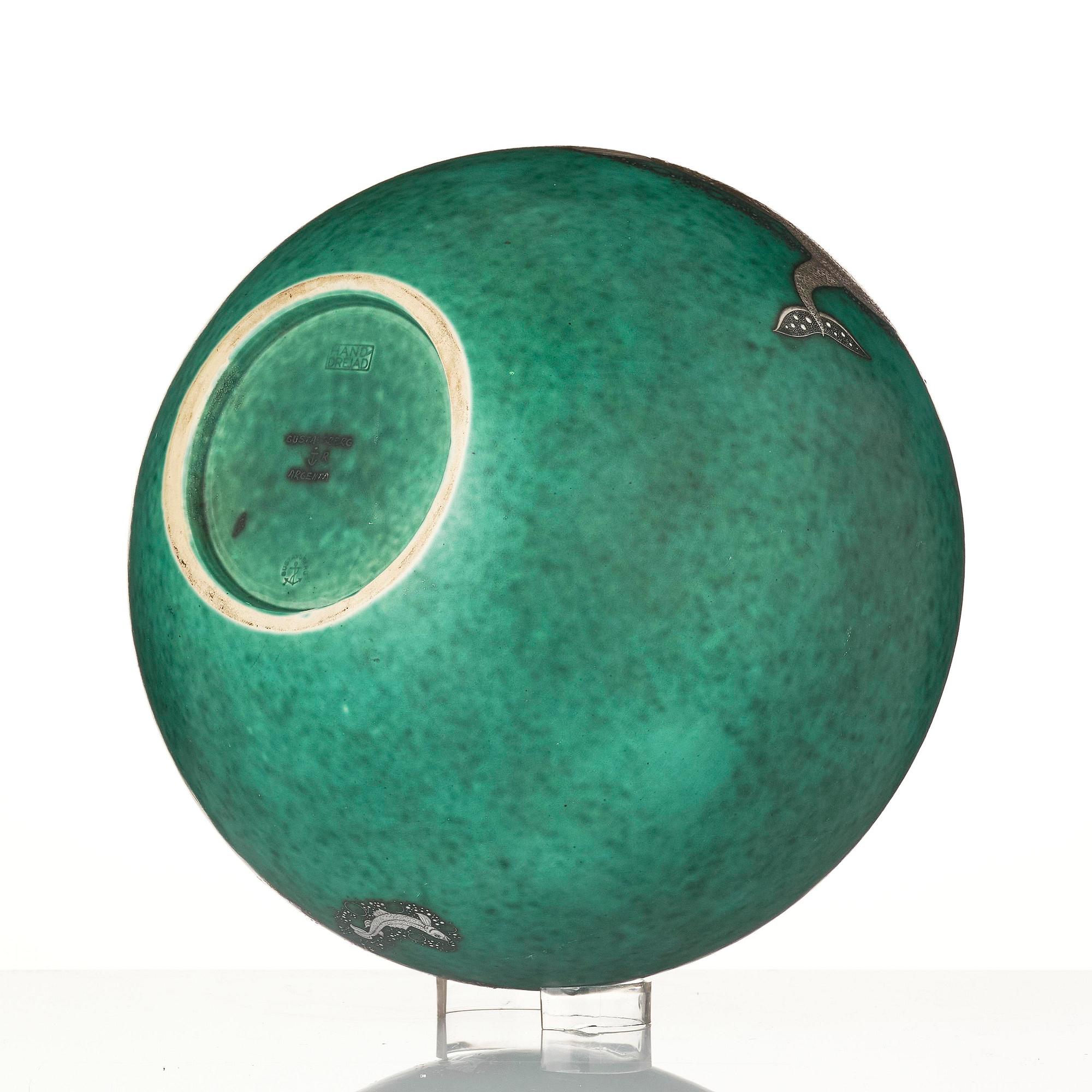 Wilhelm Kåge, an "Argenta" stoneware vase, Gustavsberg 1948.