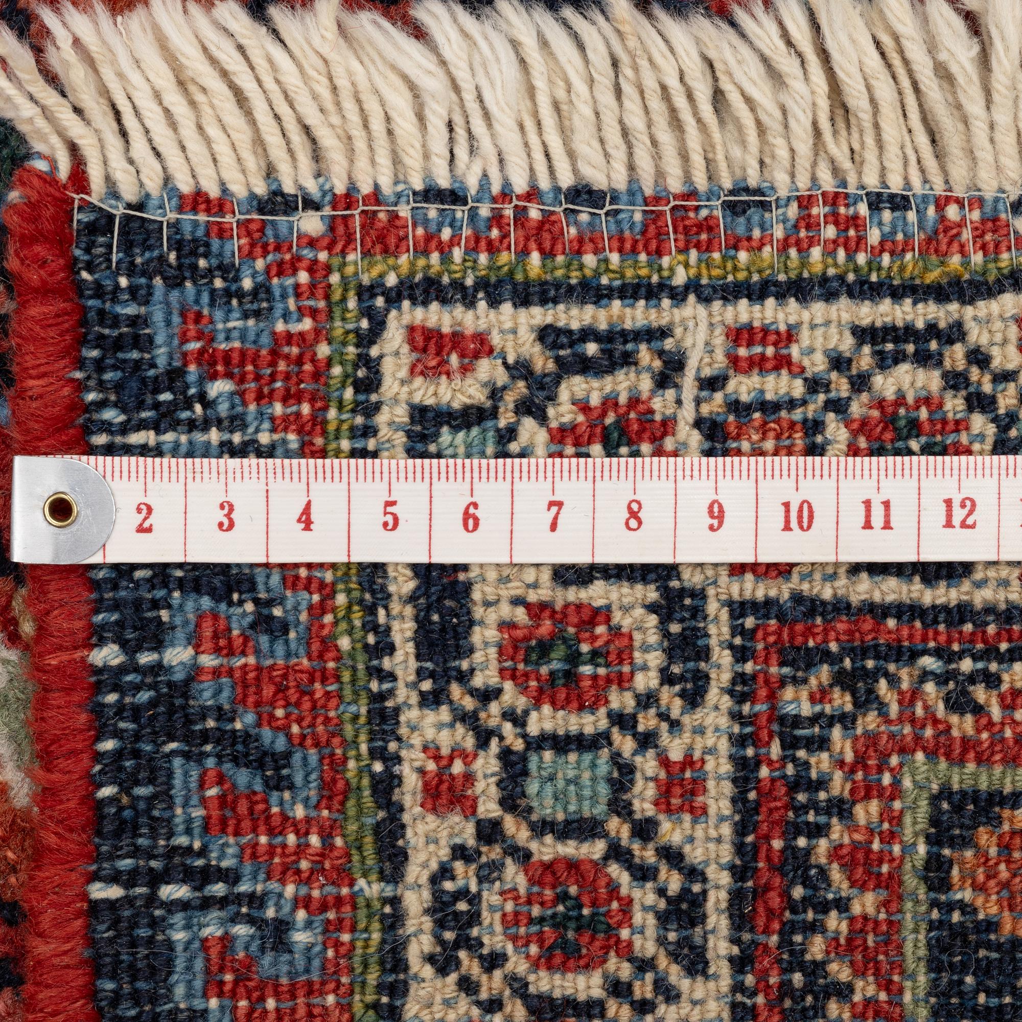 Matta, orientalisk, 140 x 115 cm.