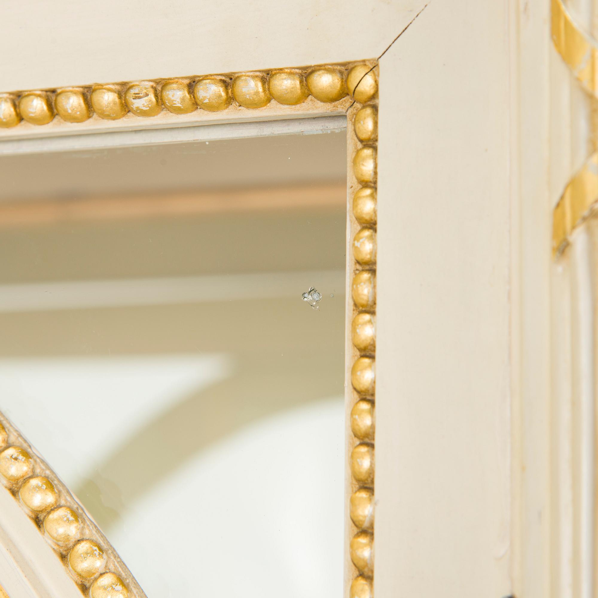 A late Gustavian style cabinet/display cabinet, early 20th century.