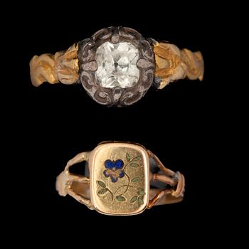 RINGAR, 2 st, 23K samt 18K guld. Tot vikt ca 6,7g.