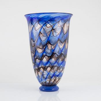 Sven-Åke Carlsson, a glass vase, Transjö, Sweden, 1993.