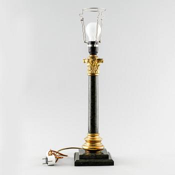 A table lamp from the latter half of the 20th century.