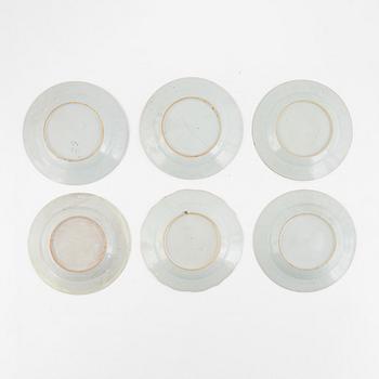 A group of six Chinese famille rose export porcelain plates, Qing dynasty, 18th century.