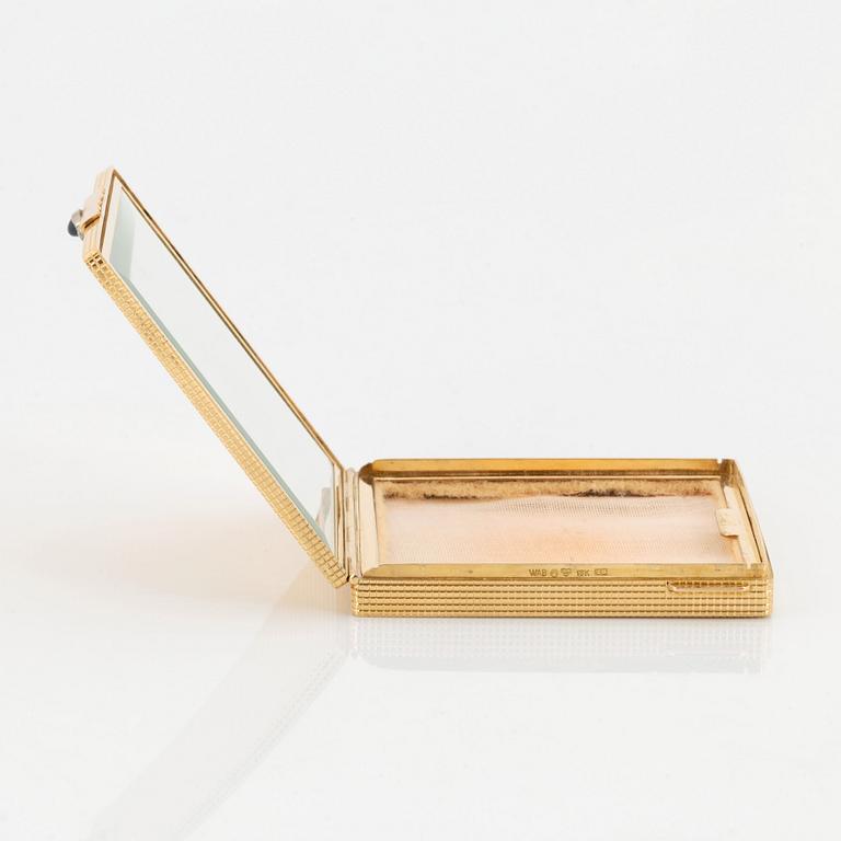 WA Bolin puderdosa 18K guld med en cabochonslipad safir och rosenslipade diamanter.