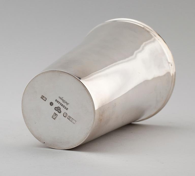 VAS, silver, Vera Ferngren, CG Hallberg, Stockholm 1961. Vikt 569 g.