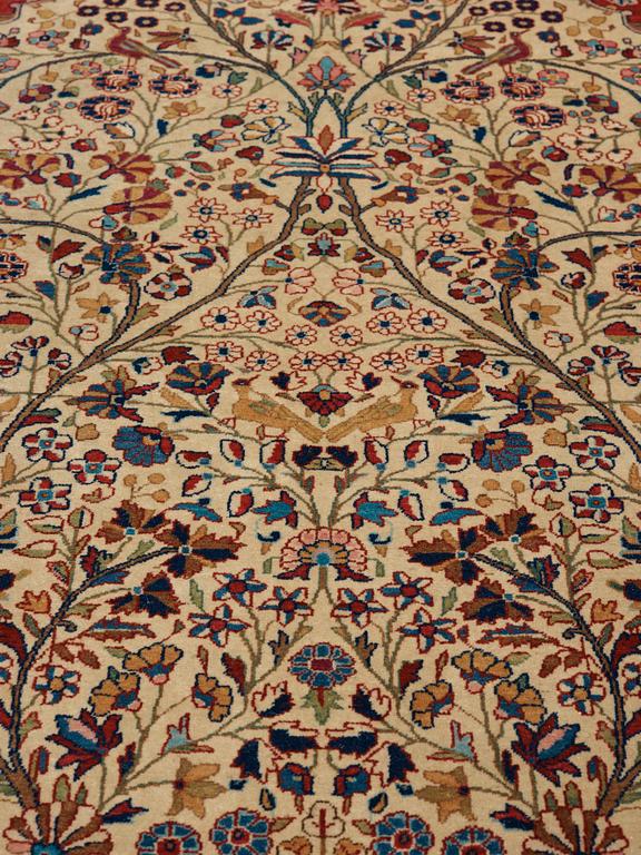 A RUG. A semi-antique Kashan, a so called Dabir. 206 x 137 cm.