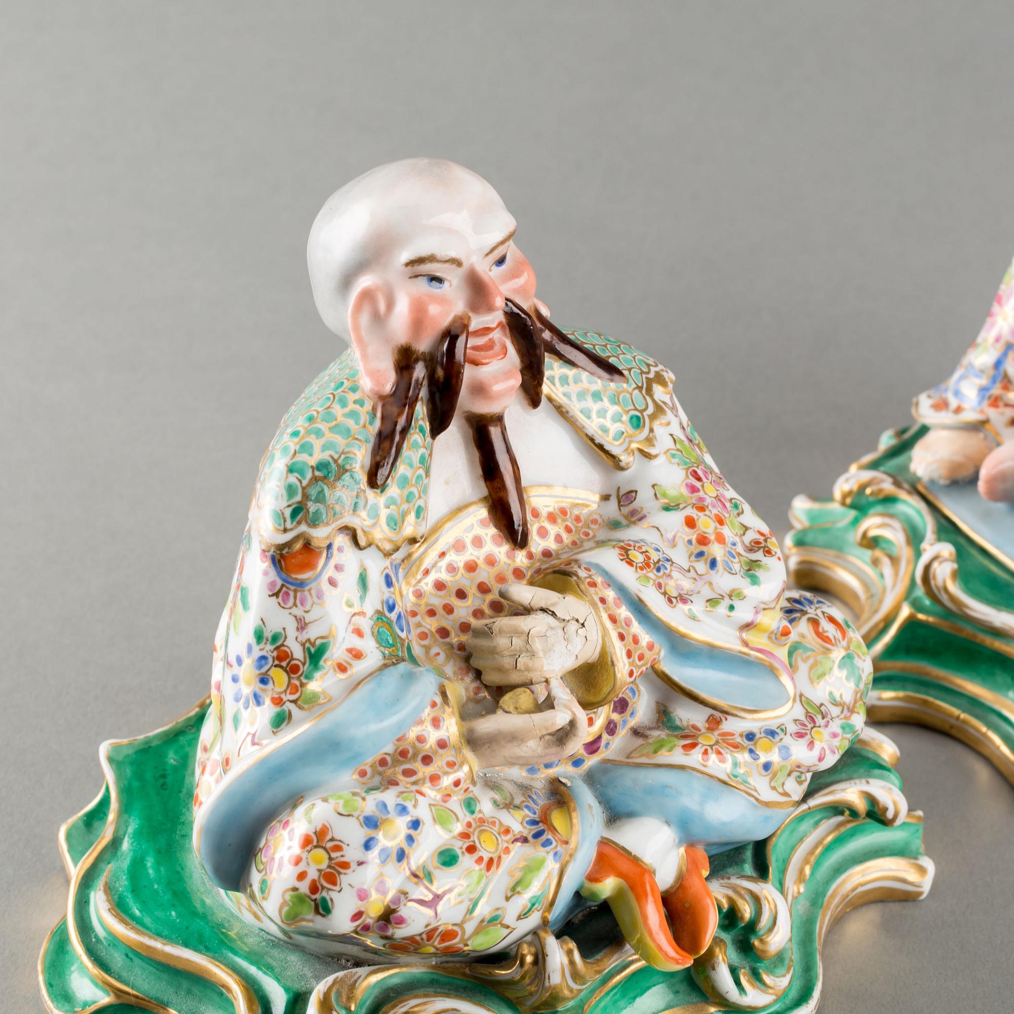 FIGURINER, ett par, porslin, märkt J.P. (Jacob Petit), 1800-tal.