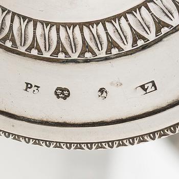 Pehr och Adolf Zethelius, kandelabrar, ett par, silver, Stockholm 1797 och 1824. Empire.