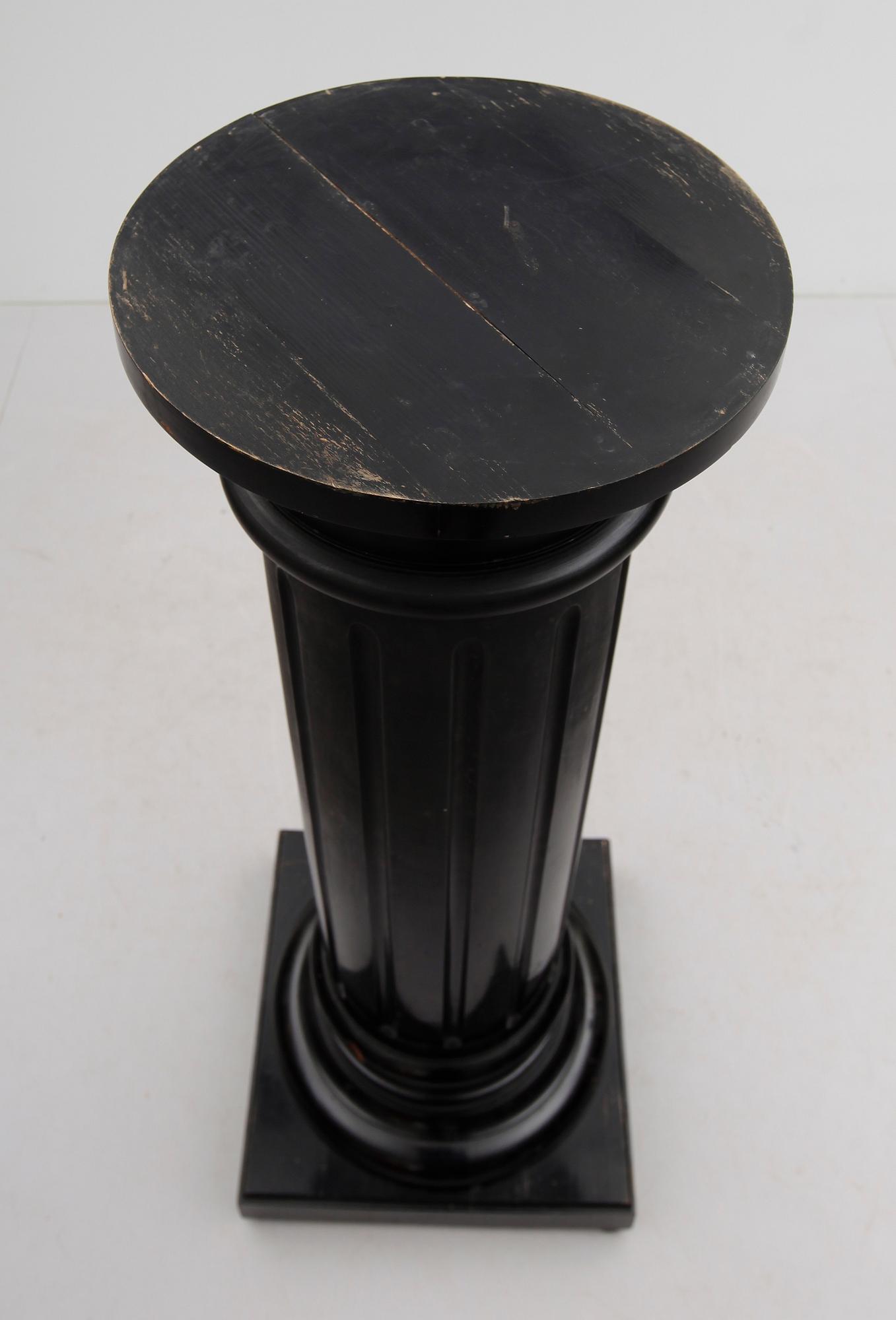 PIEDESTAL, 1800-talets andra hälft.