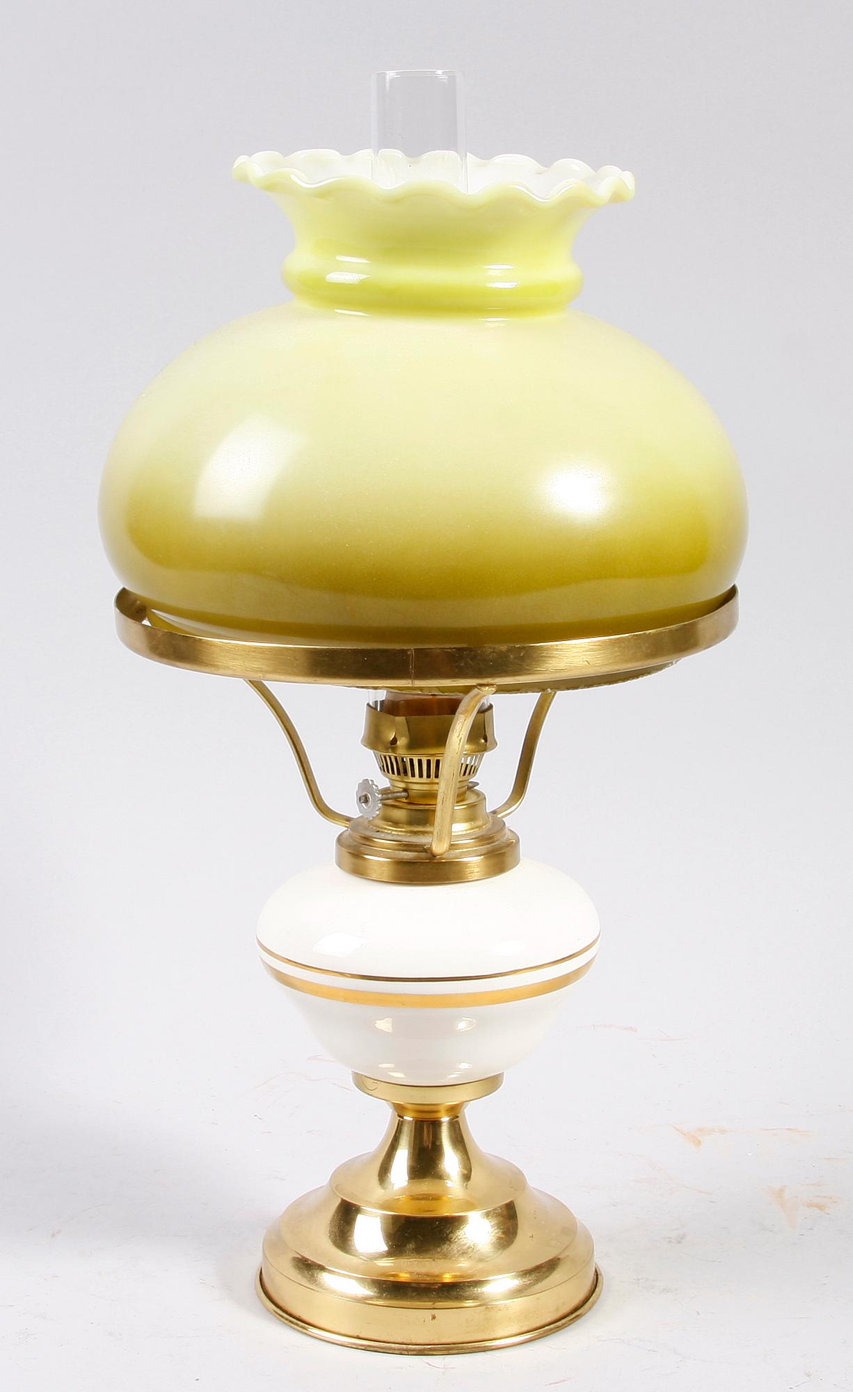 BORDFOTOGENLAMPA, 1900-tal.