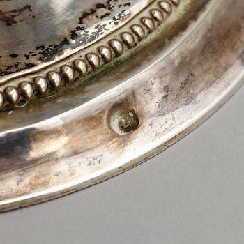 KAFFEKANNA, silver, otydlig mästarstämpel, Wien 1792. Vikt ca 957 gram.