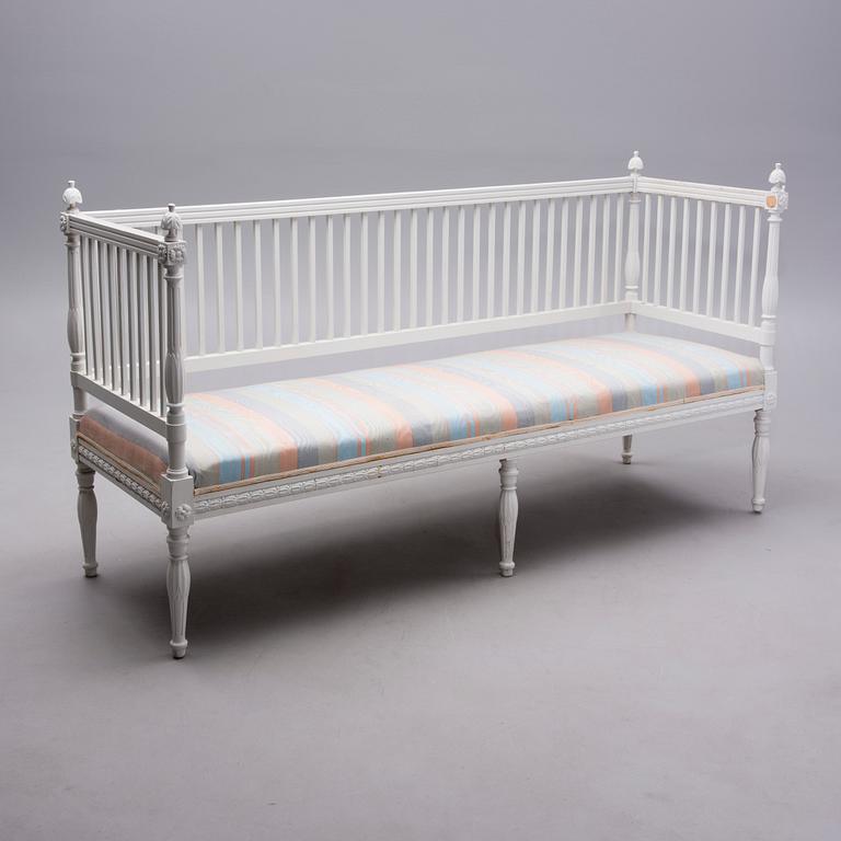 SOFFA, gustaviansk stil, 1900-tal.