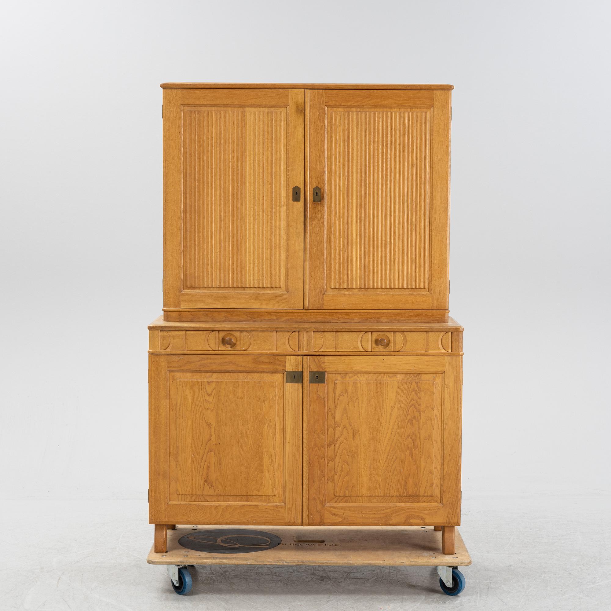 Carl Malmsten, skåp, "Calmare Nyckel", 1900-talets andra hälft.