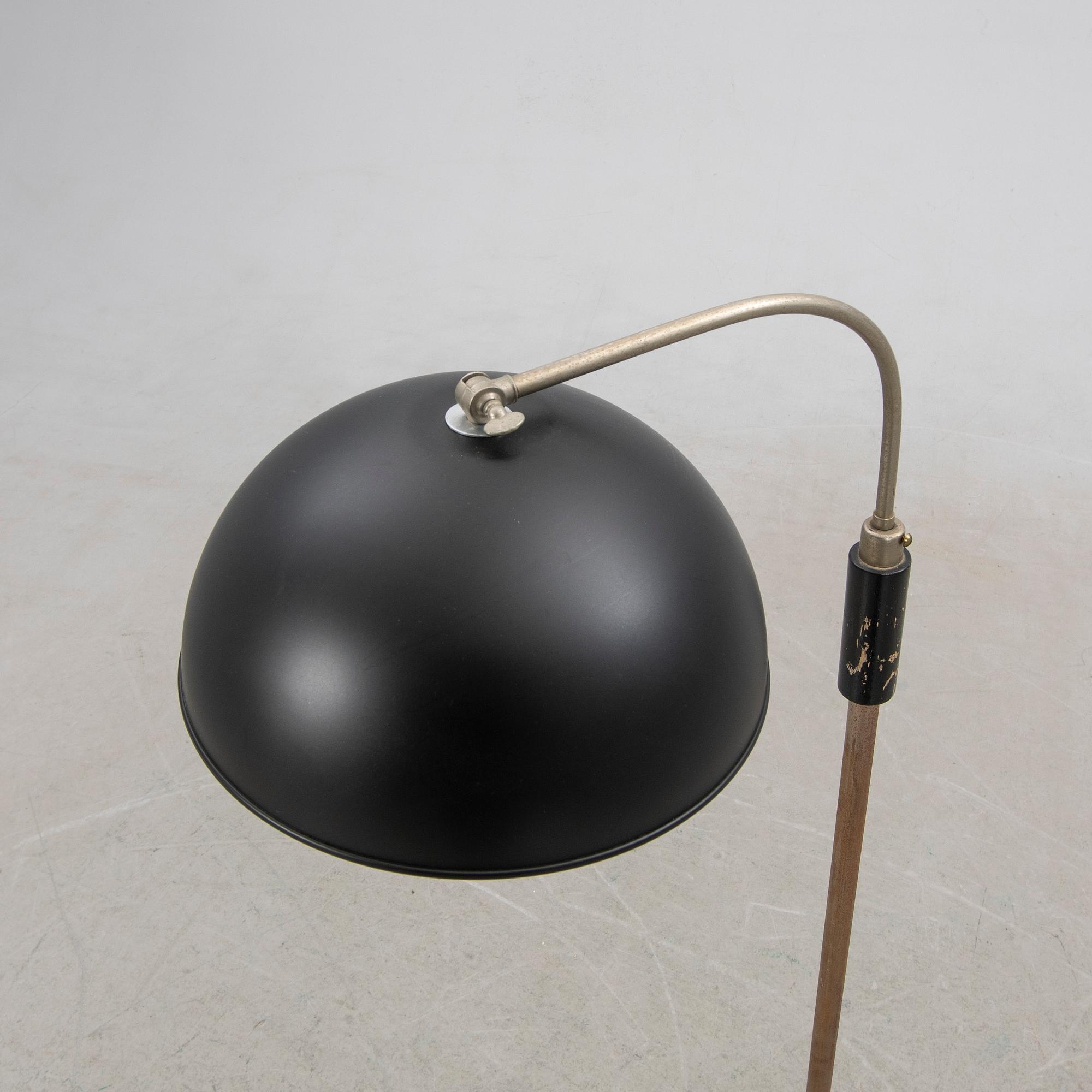 Golvlampa, 1900-talets mitt.