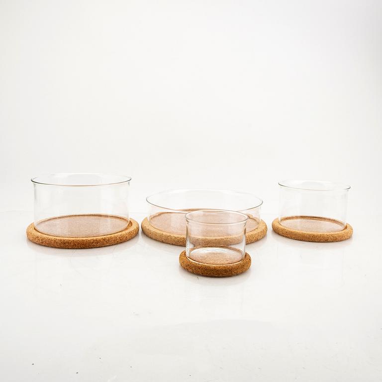 Signe Persson-Melin, a set of 16 pcs of "Boda Nova-serie", fireprooof glass and cork, 1970s.