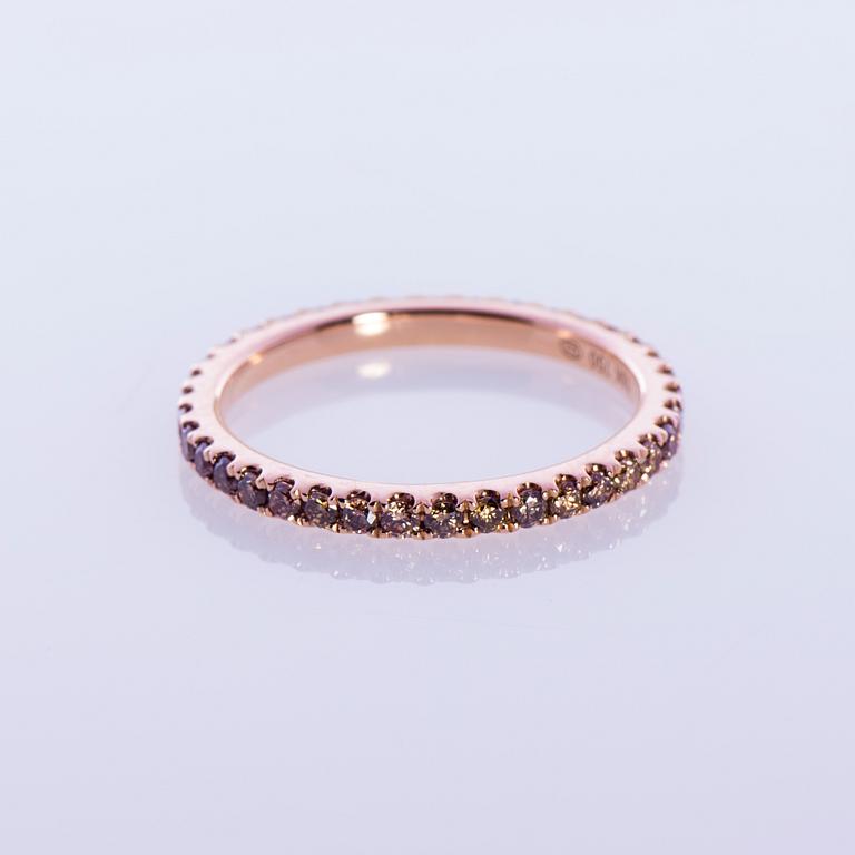 ALLIANSRING, 18K roseguld, briljantslipade diamanter. Vikt ca 2,4 g.