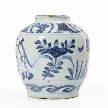 A Chinese blue and white porcelain jar, Ming dynasty (1368-1644) or later.