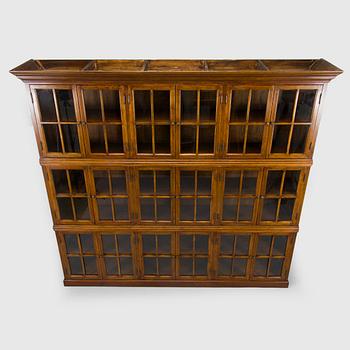 Vitrin / Skåp, modell Clifton ta Fritzies tillverkare Club Vintage Interiors 2011-2017.