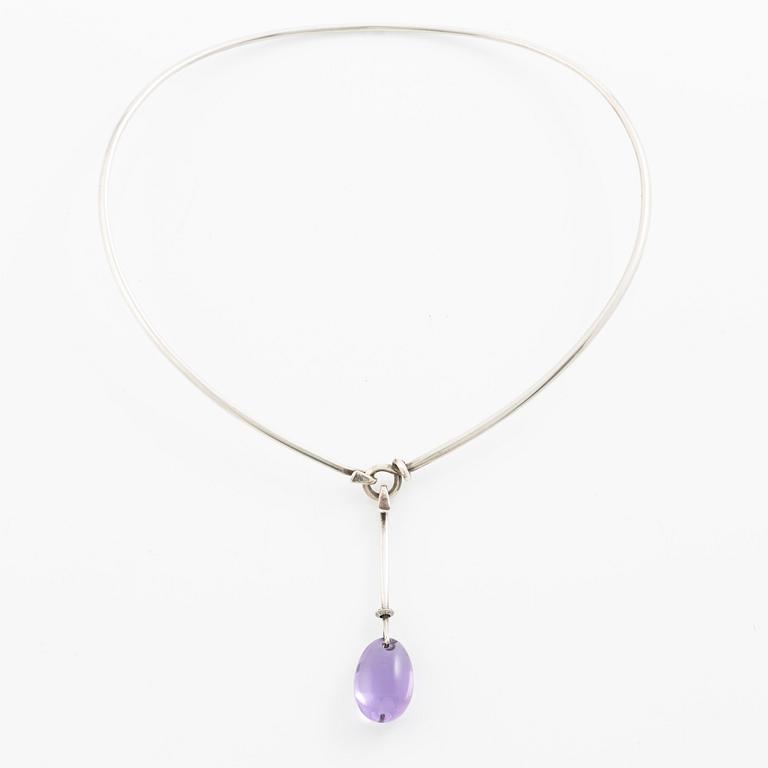 Vivianna Torun Bülow-Hübe, collier "Dew-drops", silver, ametist och briljanter för Georg Jensen.