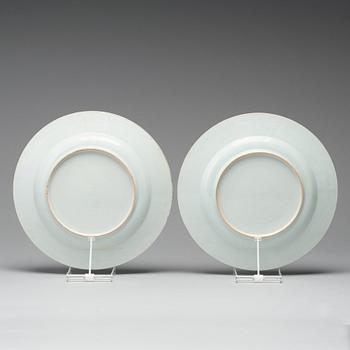 A pair of famille rose export dishes, Qing dynasty, Qianlong (1735-1796).