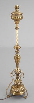 GOLVLAMPA, mässing, omkring 1900.