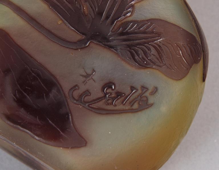 VAS, överfångsglas, jugend, Emile Gallé, Nancy, Frankrike.