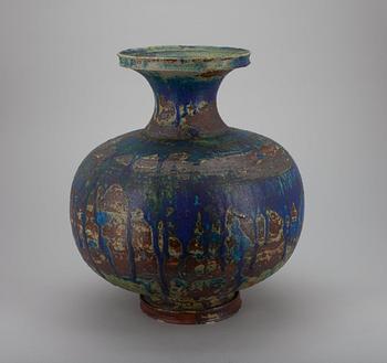 Kyllikki Salmenhaara, KERAMIIKKAMALJAKKO.