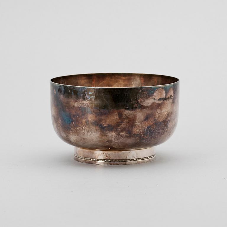 SKÅL, silver, Lennart Råström, Stockholm, 1979. Vikt ca 273g.