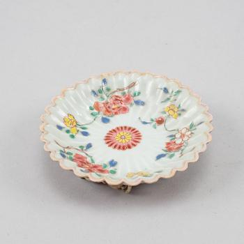 A famille rose cup with stand, Qing dynasty, Yongzheng (1723-35).