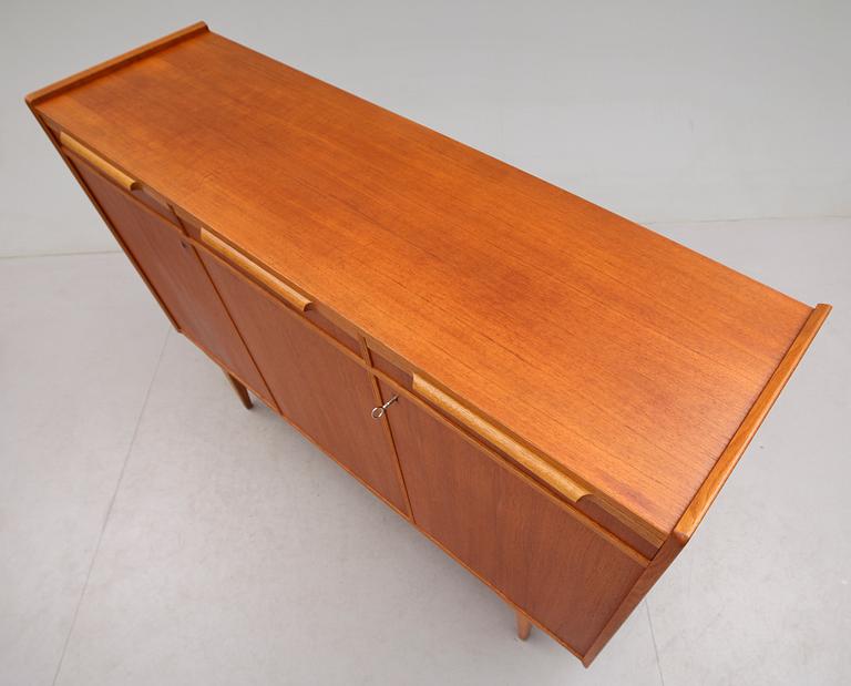SIDEBOARD, 1900-talets andra hälft.
