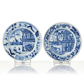 A set of six blue and white dishes, Qing dynasty, Kangxi (1662-1722).