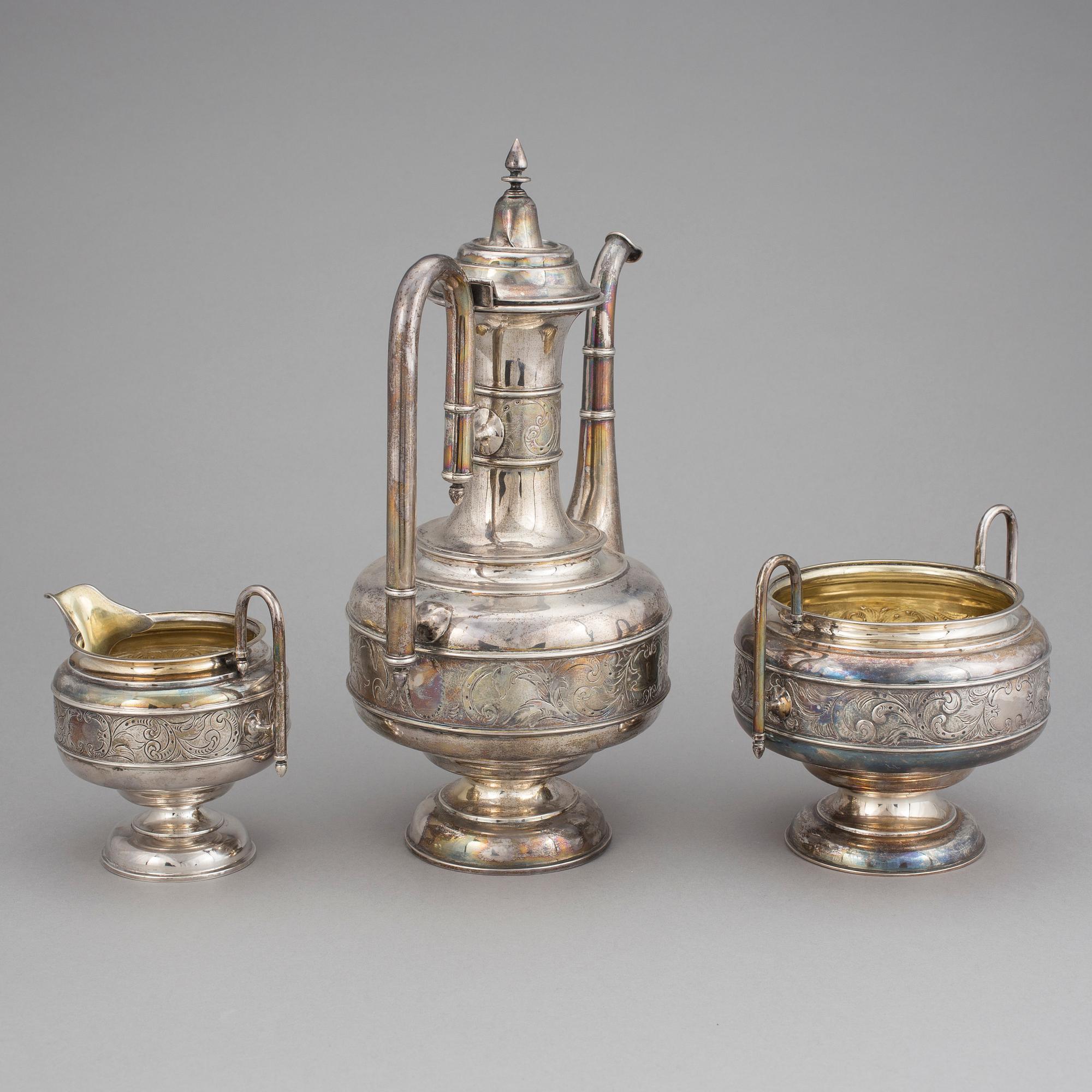 KAFFESERVIS, 3 delar, silver, nyrenässans, Bernt Erlandsson, Kristianstad 1885. Vikt ca 1140 g.