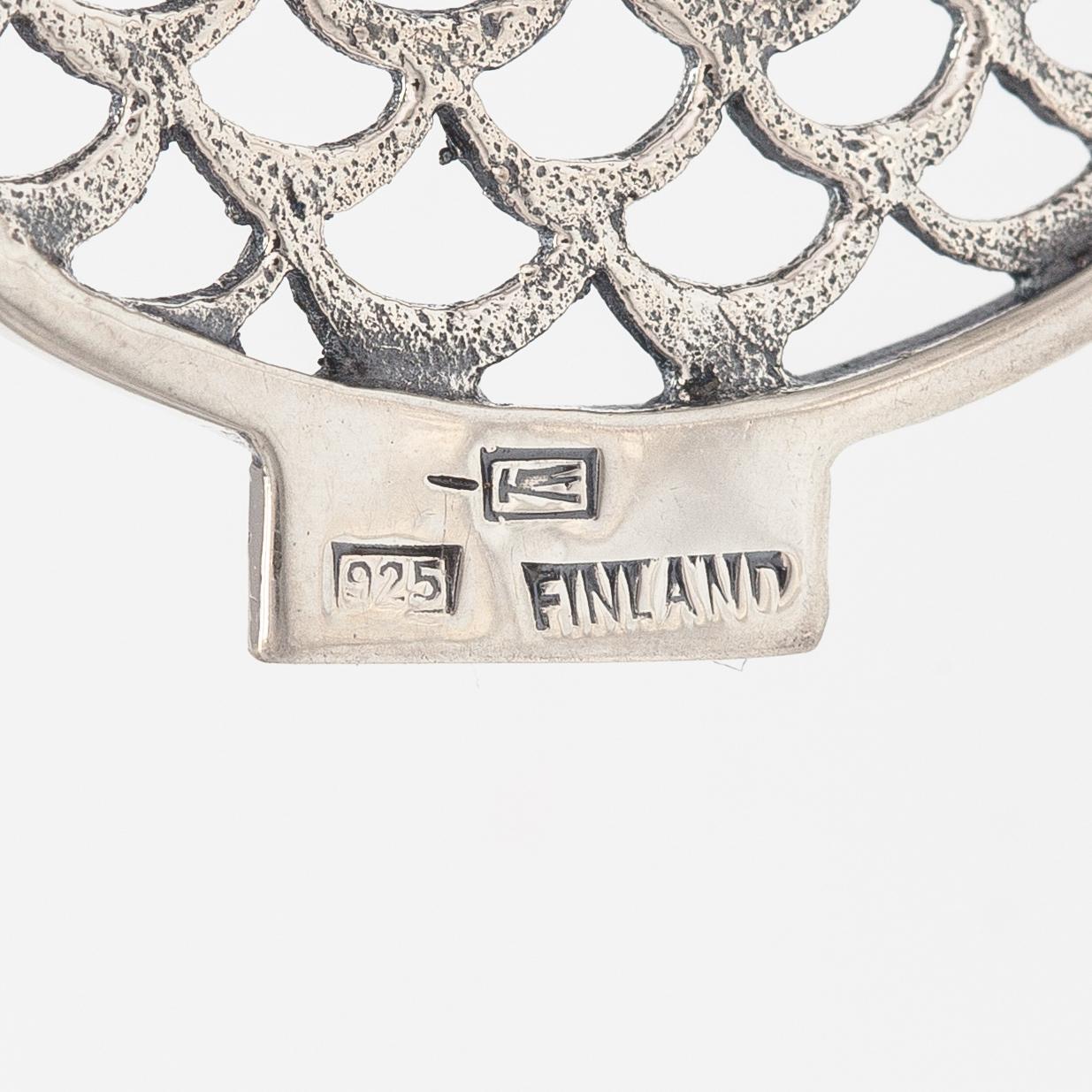 Jorma Laine, A sterling silver bracelet. Kultateollisuus, Turku 1974.