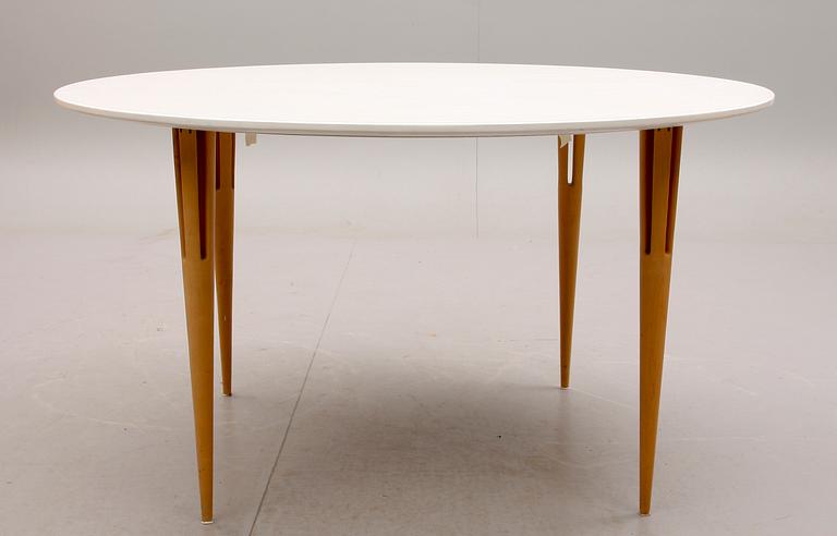 BORD MED STOLAR, 5 delar, design Bruno Mathsson märkt. Stolar Dux. 1970-tal.