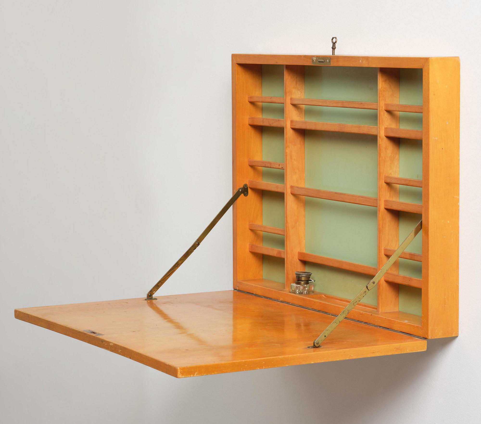Bruno Mathsson, väggsekretär, Firma Karl Mathsson, Värnamo, 1930-40-tal.