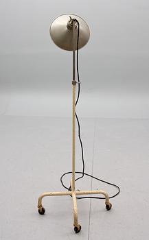 GOLVLAMPA, 1900-talets mitt.