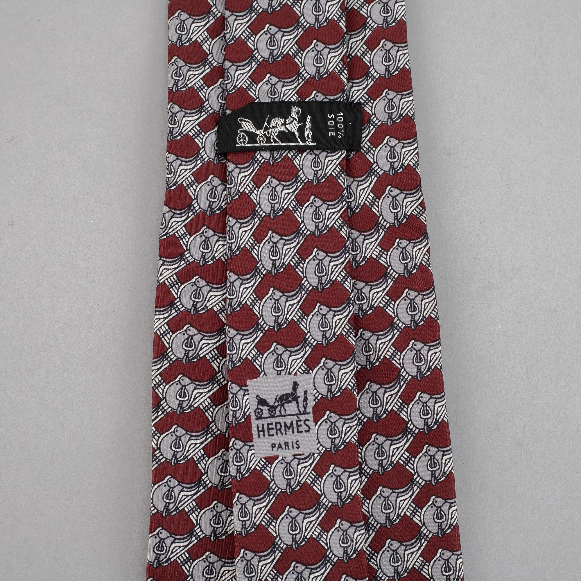 Hermès, 3 silk ties.