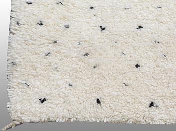 MATTA, Marocko, ca 395 x 323 cm.