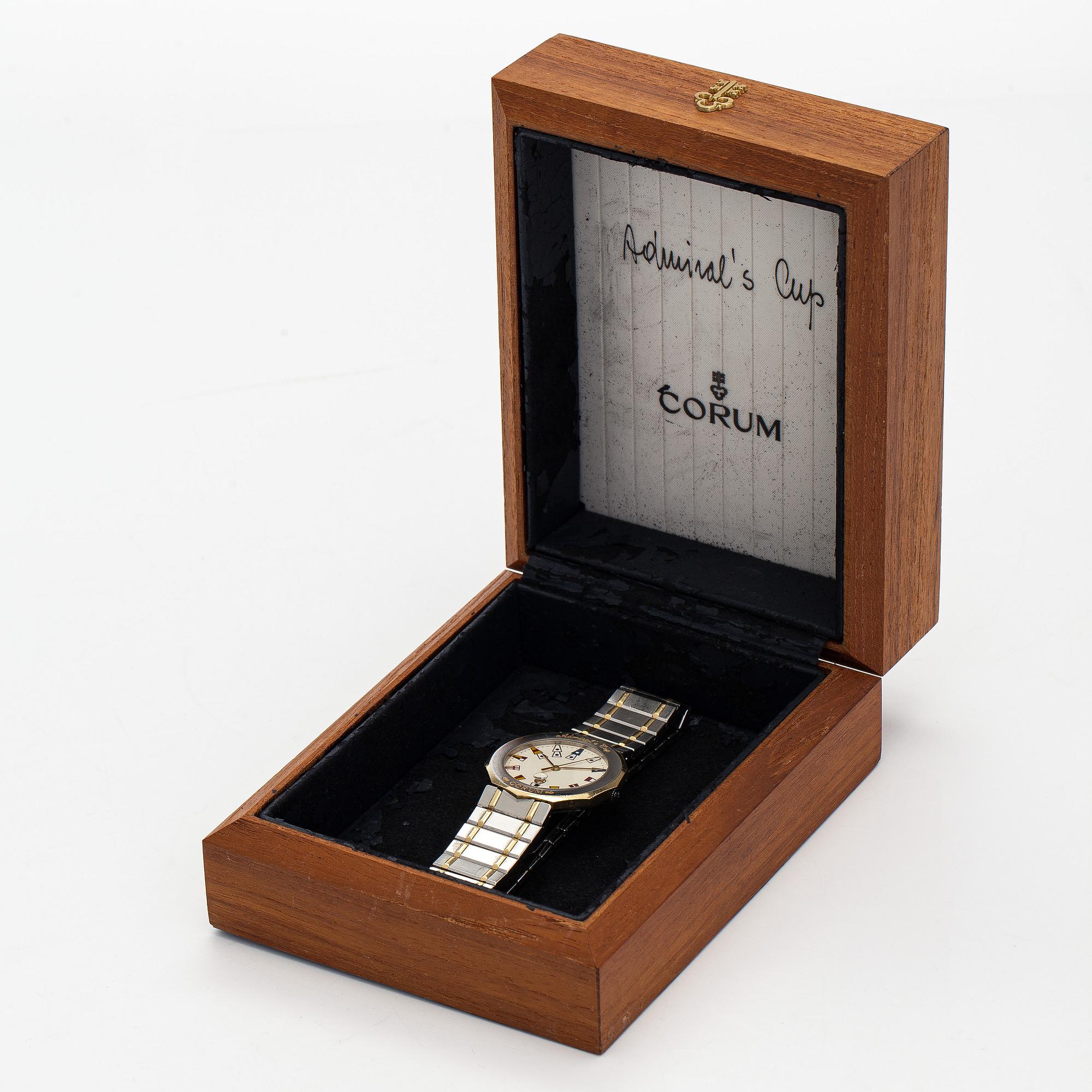 Corum, Admiral's cup, 35 mm, guld / stål, quartz.