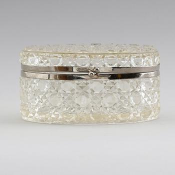 SKRIN, pressglas och nysilver, 1900-talets första hälft.