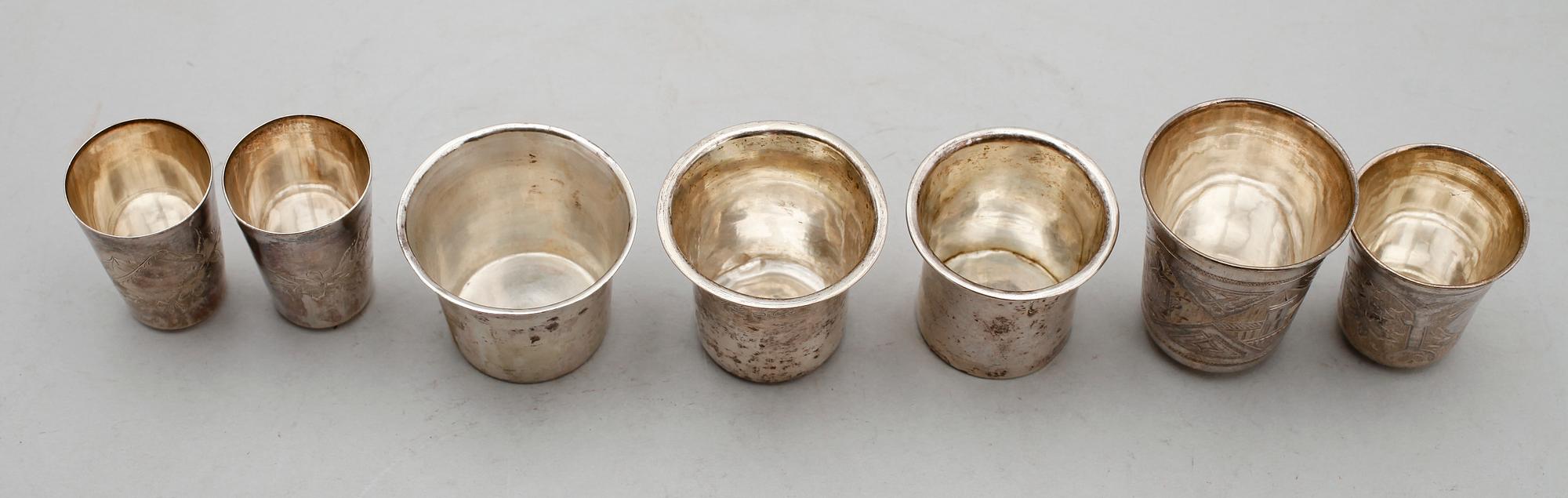 SUPKOPPAR, 7 st, silver, Ryssland och Sverige, 1800-/1900-tal. Tot vikt 134 g.
