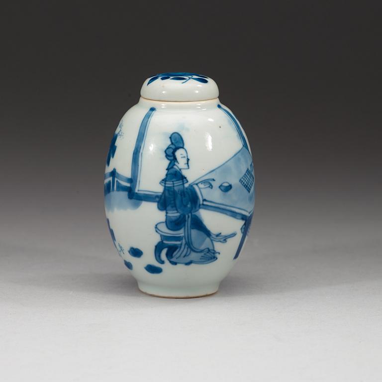 A blue and white tea caddy with cover, Qing dynasty, Kangxi (1662-1722).